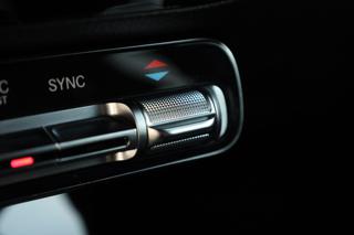 MERCEDES-BENZ CLA 220 usata, con Portellone posteriore elettrico