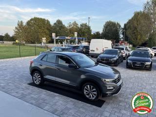 VOLKSWAGEN T-Roc usata, con Autoradio