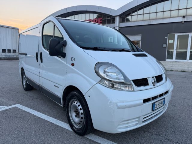 RENAULT Trafic usata, con Alzacristalli elettrici