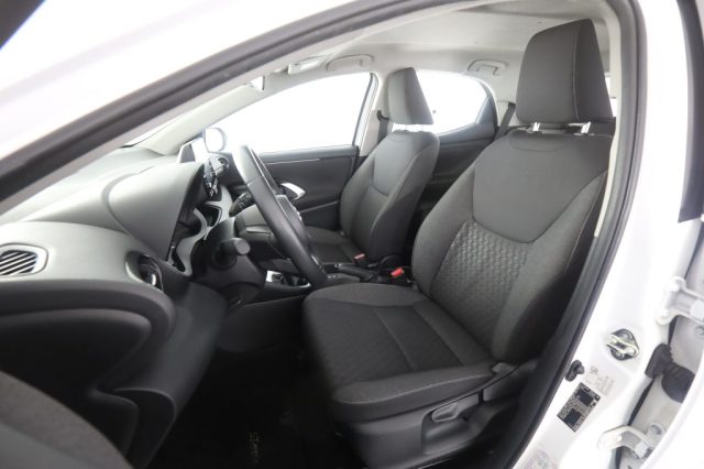 TOYOTA Yaris usata 2