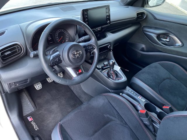 TOYOTA Yaris usata, con Vetri oscurati