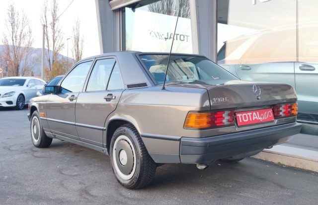 MERCEDES-BENZ 190 usata 6