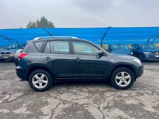 TOYOTA RAV 4 usata, con Cerchi in lega