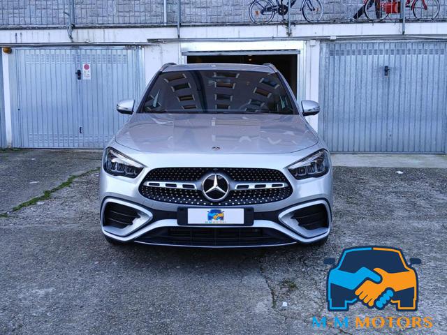 MERCEDES-BENZ GLA 250 usata, con Airbag