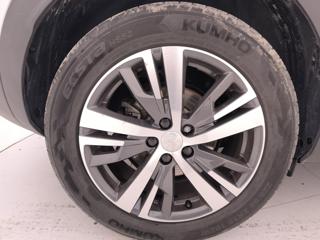 PEUGEOT 3008 usata, con Volante multifunzione