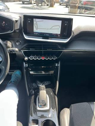 PEUGEOT 2008 usata, con Cruise Control