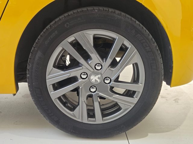 PEUGEOT 208 usata, con USB