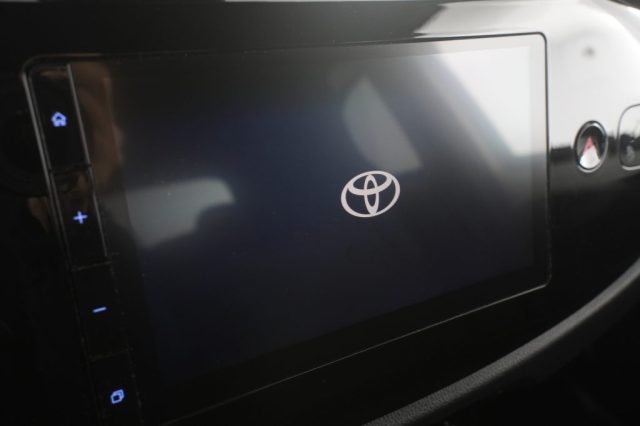 TOYOTA Aygo X usata 8