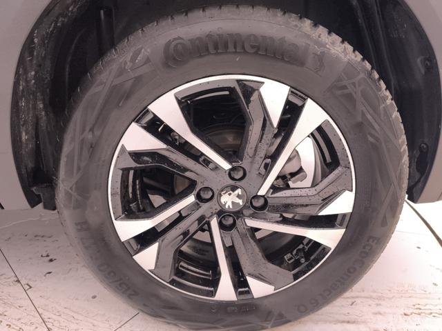 PEUGEOT 2008 usata, con Fari LED