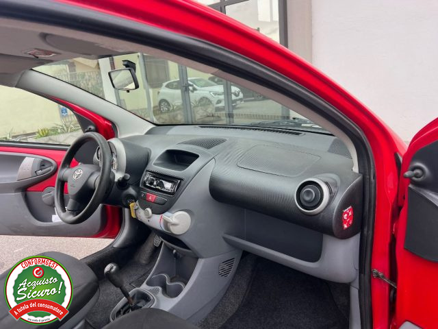 TOYOTA Aygo usata, con Antifurto