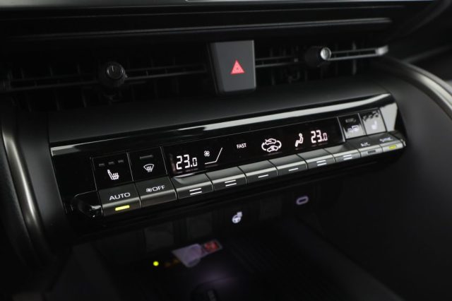 TOYOTA C-HR usata 16