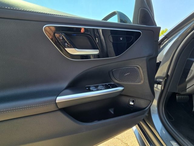 MERCEDES-BENZ C 220 usata, con Chiusura centralizzata