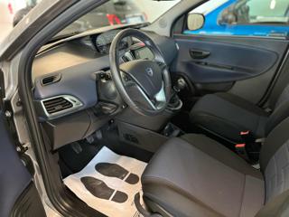 LANCIA Ypsilon usata, con ESP