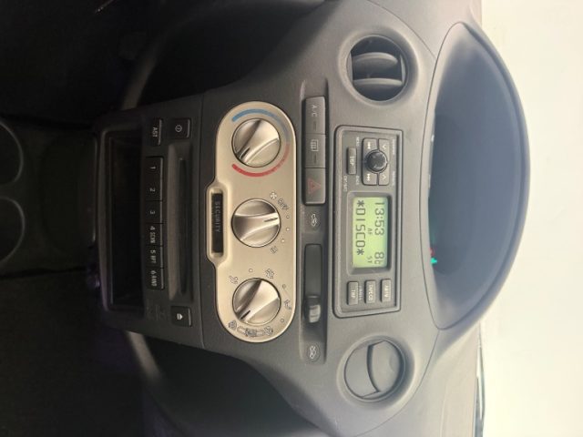 TOYOTA Yaris usata 10