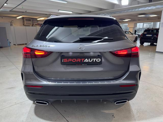 MERCEDES-BENZ GLA 200 usata, con Autoradio