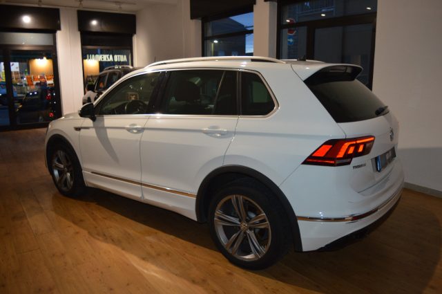 VOLKSWAGEN Tiguan usata, con Airbag laterali