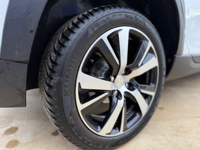 PEUGEOT 2008 usata, con Cruise Control