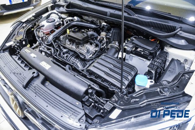 VOLKSWAGEN Taigo usata, con Touch screen