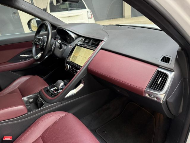 JAGUAR E-Pace usata, con Interni in pelle