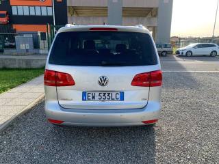 VOLKSWAGEN Touran usata, con Autoradio