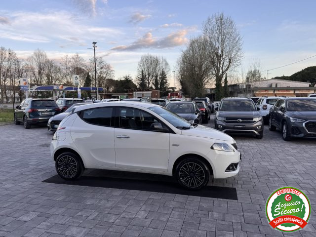 LANCIA Ypsilon usata, con Controllo automatico clima
