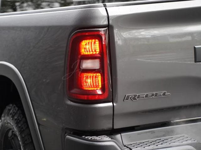 DODGE RAM usata, con Bluetooth