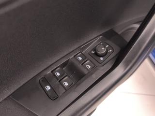 VOLKSWAGEN Taigo usata, con Luci diurne LED