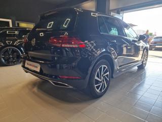VOLKSWAGEN Golf usata, con Autoradio