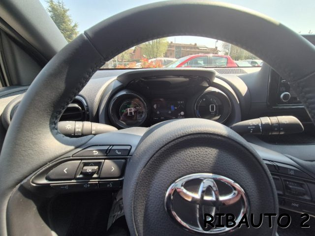 TOYOTA Yaris usata, con Cruise Control