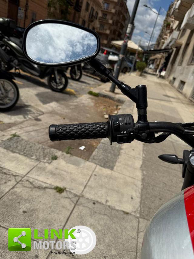 YAMAHA XSR 700 usata 10
