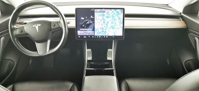 TESLA Model 3 usata, con Controllo trazione
