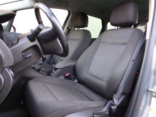 OPEL Meriva usata, con Autoradio