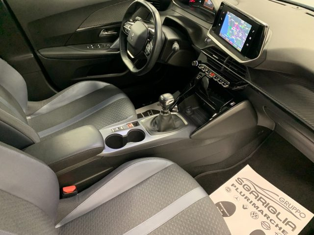 PEUGEOT 2008 usata, con Controllo automatico clima