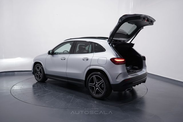 MERCEDES-BENZ GLA 200 usata 41