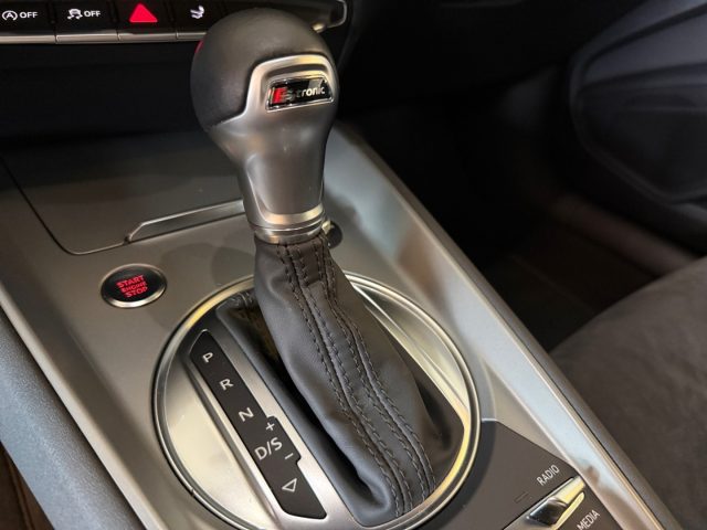 AUDI TT usata, con Park Distance Control