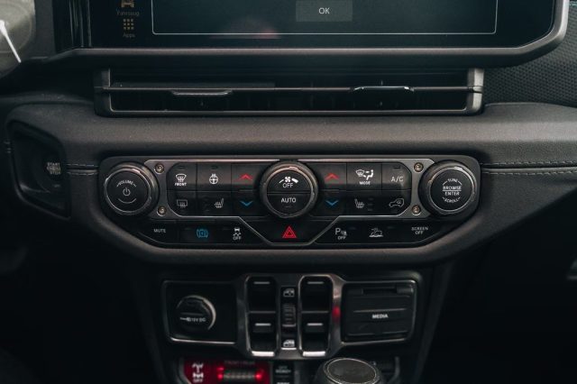 JEEP Wrangler usata, con Luci diurne LED