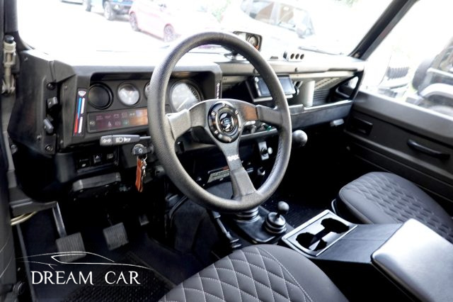 LAND ROVER Defender usata, con Apple CarPlay