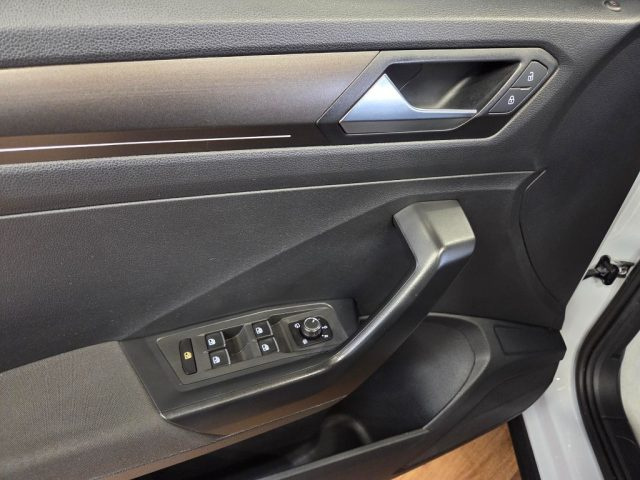 VOLKSWAGEN T-Roc usata, con Servosterzo