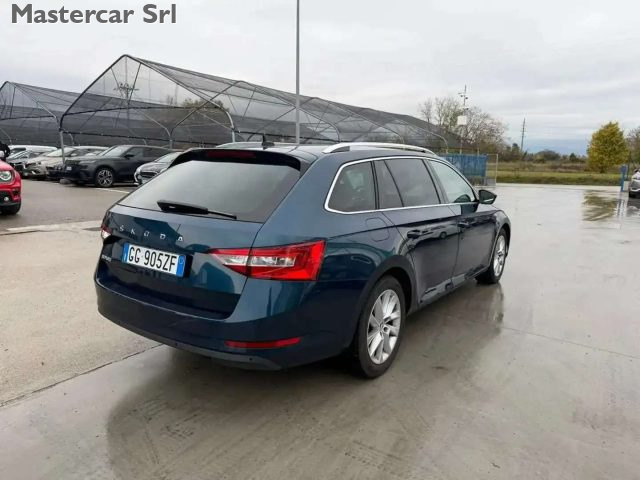 SKODA Superb usata, con Antifurto