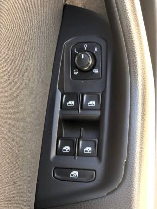 VOLKSWAGEN Passat Variant usata, con Luci diurne LED