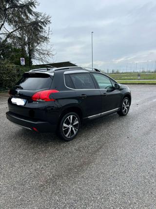 PEUGEOT 2008 usata, con Airbag