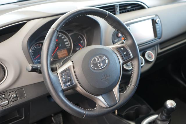 TOYOTA Yaris usata, con Sedile posteriore sdoppiato
