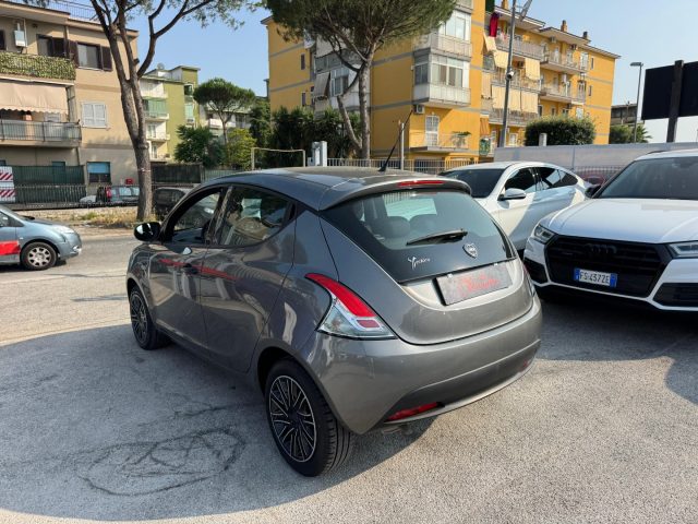 LANCIA Ypsilon usata, con Autoradio