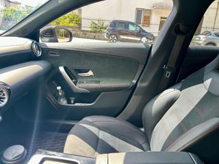 MERCEDES-BENZ CLA 220 usata 24