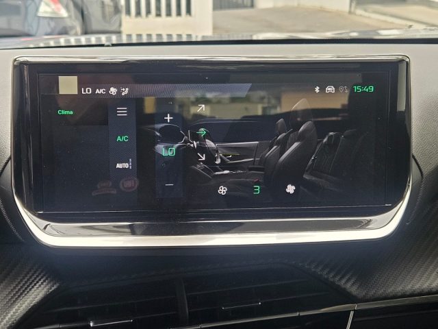 PEUGEOT 2008 usata, con Sistema di navigazione