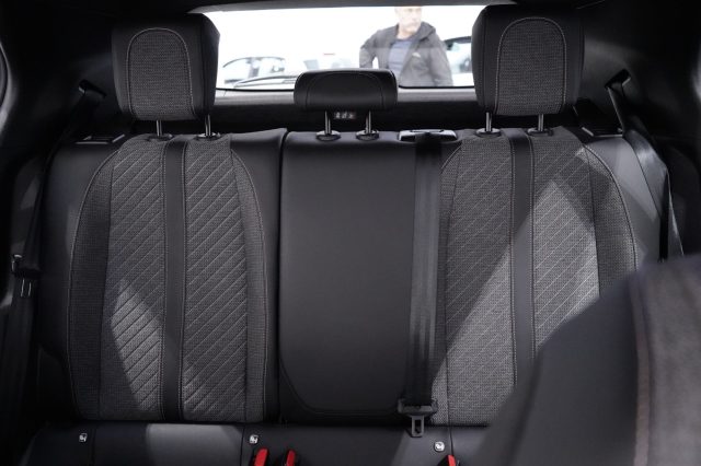 PEUGEOT 2008 usata, con Fari LED