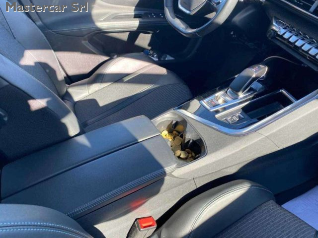 PEUGEOT 3008 usata, con Autoradio