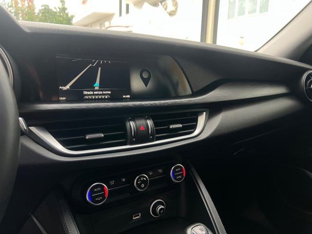 ALFA ROMEO Stelvio usata, con Fari LED