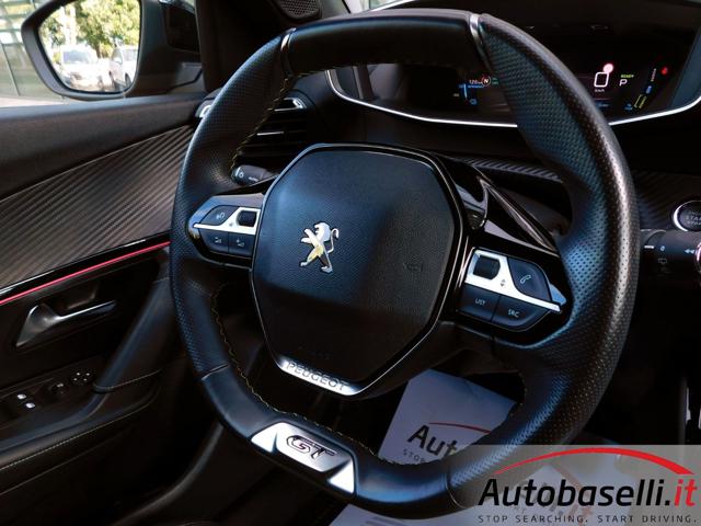 PEUGEOT 2008 usata, con Sensori di parcheggio anteriori