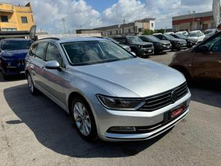 VOLKSWAGEN Passat Variant usata, con Airbag laterali